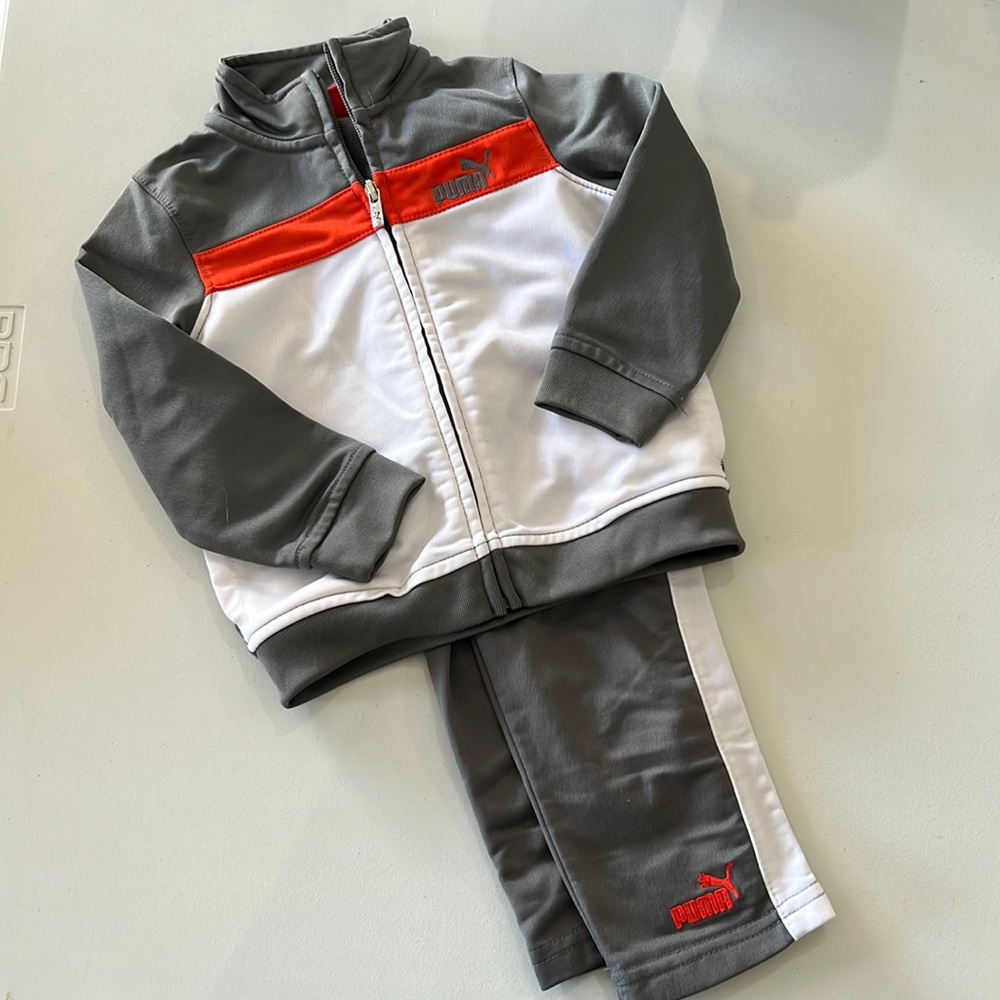 Puma Grey/White track set, 18M